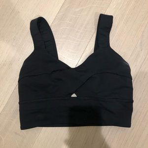 Lululemon sports bra